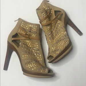 BCBG tan leather studded booties. Sz 8 1/2